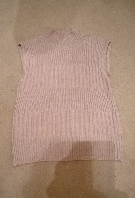 отдам женскую одежду 52-54 и 46-48