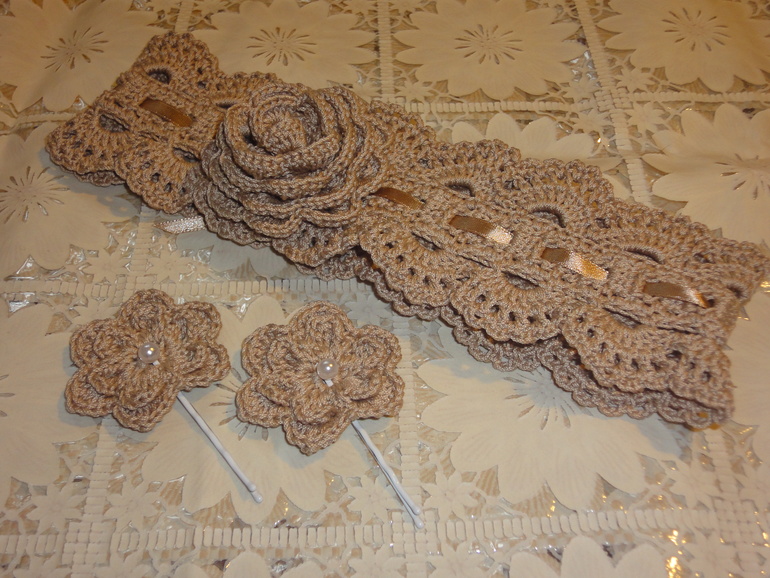 Повязочка и заколочки крючком