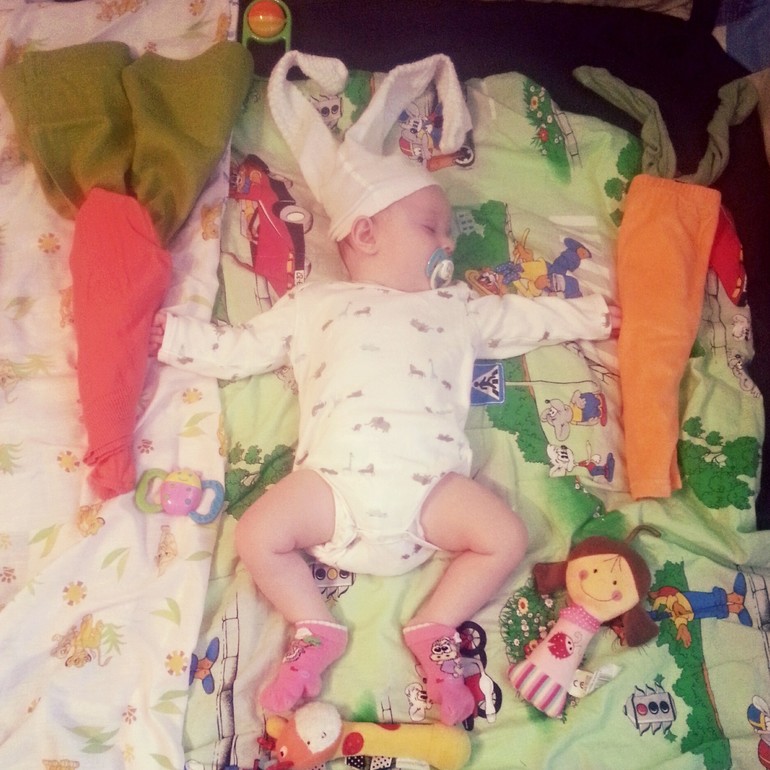 начала засыпать сама)