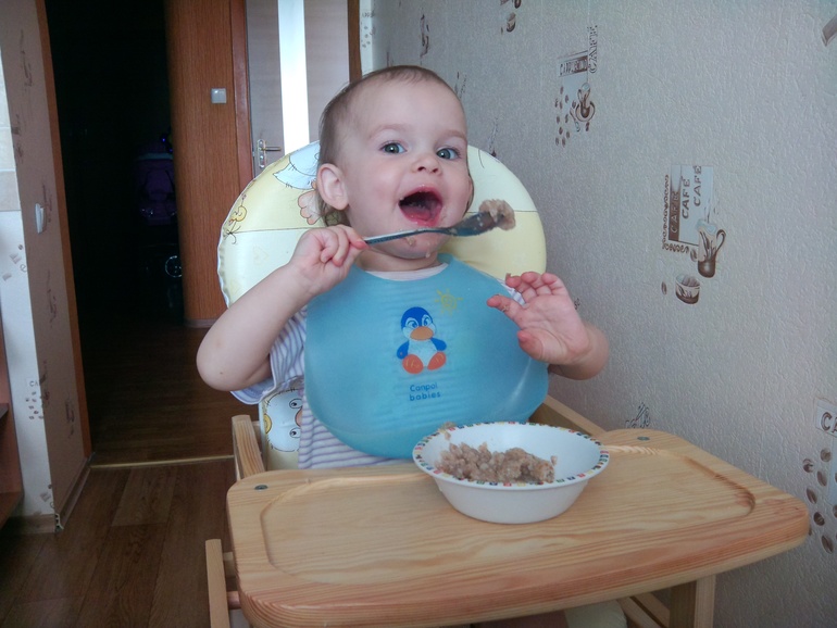 1,4 кушает сама
