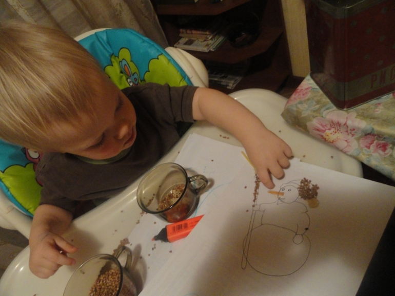 На улице -25, время творчества.