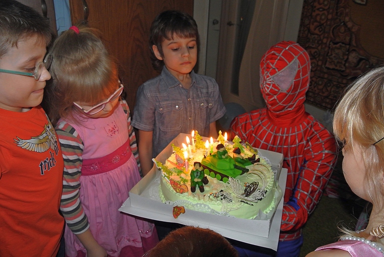 А у нас в квартире... Человек-паук!