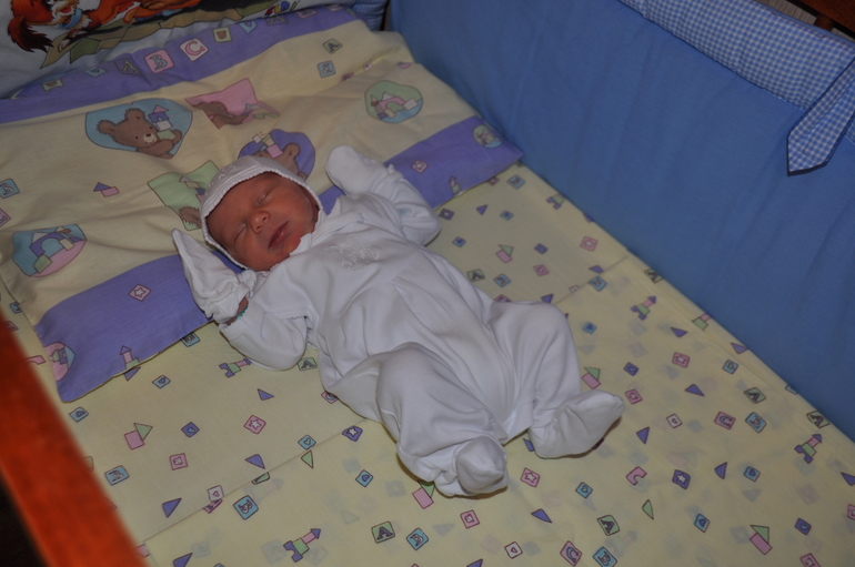 А у нас сегодня первый день рождения!!!!!