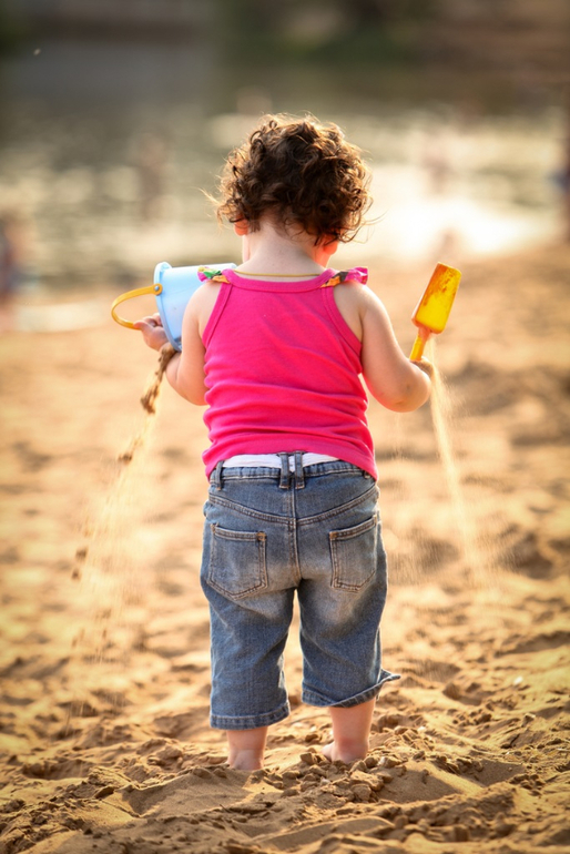 Девочки, кому интересна семейная фотосессия у замечательного фотографа!
