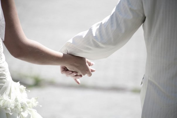 Девочки, кому интересна семейная фотосессия у замечательного фотографа!