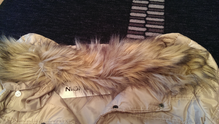 Оригинальные фото. Нежно-бежевая, женственная курточка.