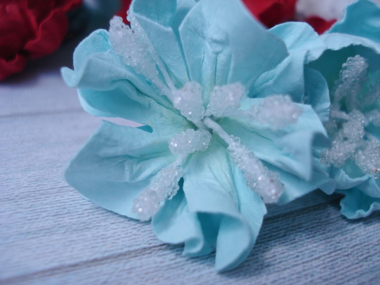 И мои самодельные цветы)