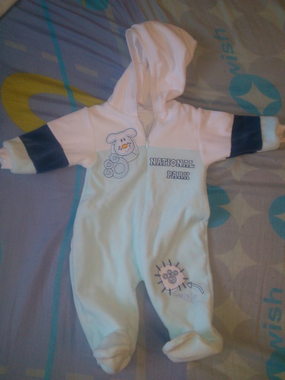 в чем из одежды везти ребенка в машине?