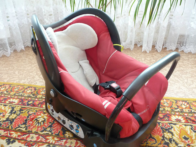 Автокресло Bebe Confort Creatis Fix (0-13кг) ,с базой ! б/у 3500 Тверь