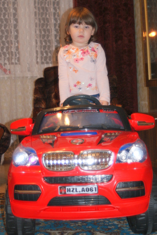 Электромобиль Mercedes-Benz SRL McLaren 12V или BMW X8 Joy Automatic (отзыв)