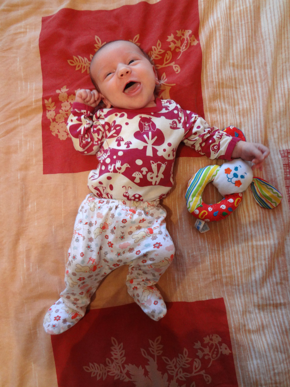 Нам сегодня ровно месяц)))