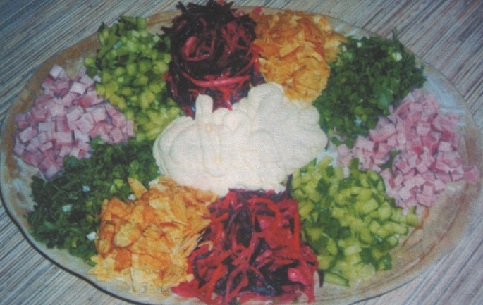 Салат мясная горка рецепт с фото