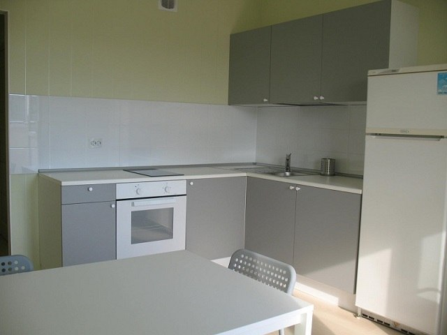 Фасады Лерлюкке, столешница Лаган белая видели в реале?