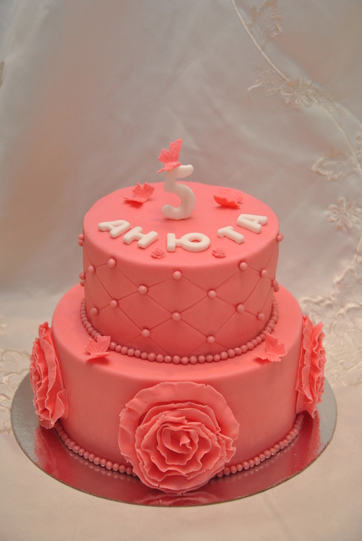 Розовый для девочки