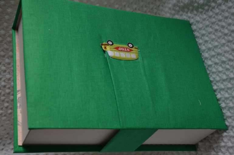 Мамины сокровища 2 шт и папка