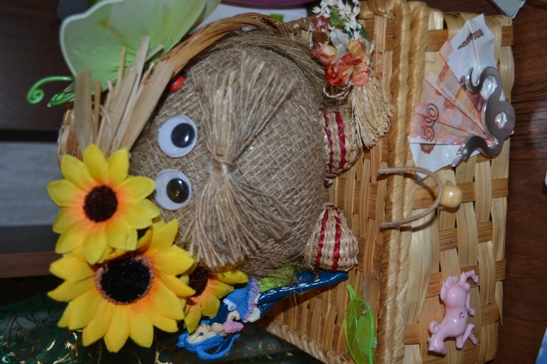 Вагон и КамАЗ подарков!