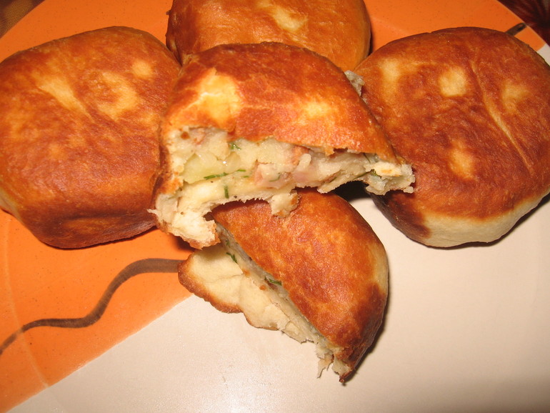 Пирожки с картошкой жареные