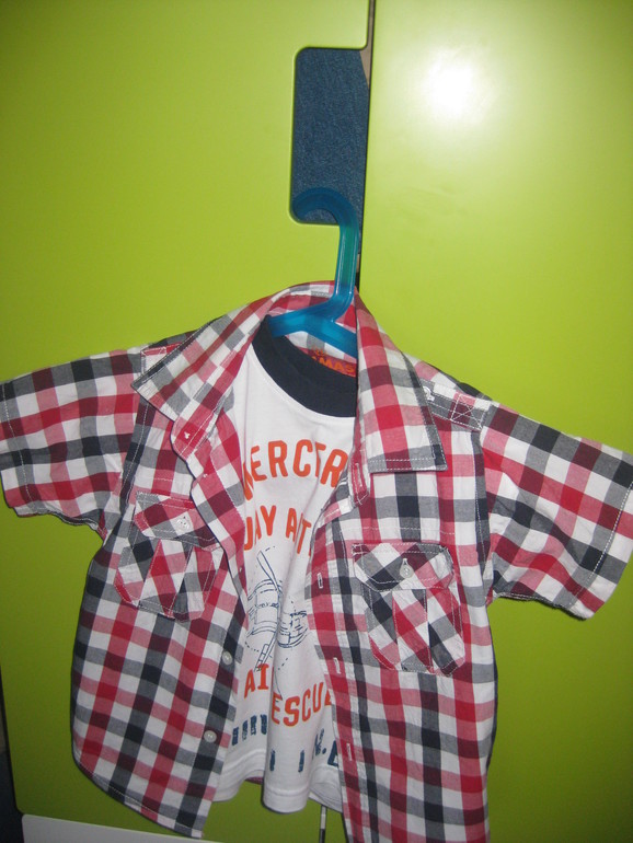 Продам вещи на мальчика (на 2 года).