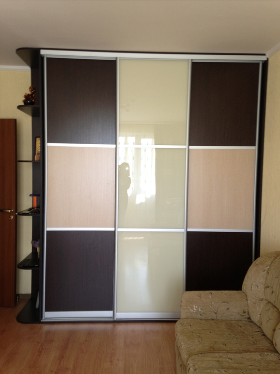 Шкаф-купе в отличном состоянии