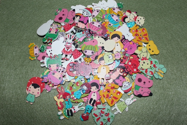 В наличии и под заказ ткани, пуговки, стразы, бисер, ленты, фетр, наборы для начинающих.