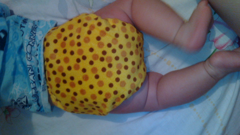 Многоразовые подгузники ALVA на любимой попе