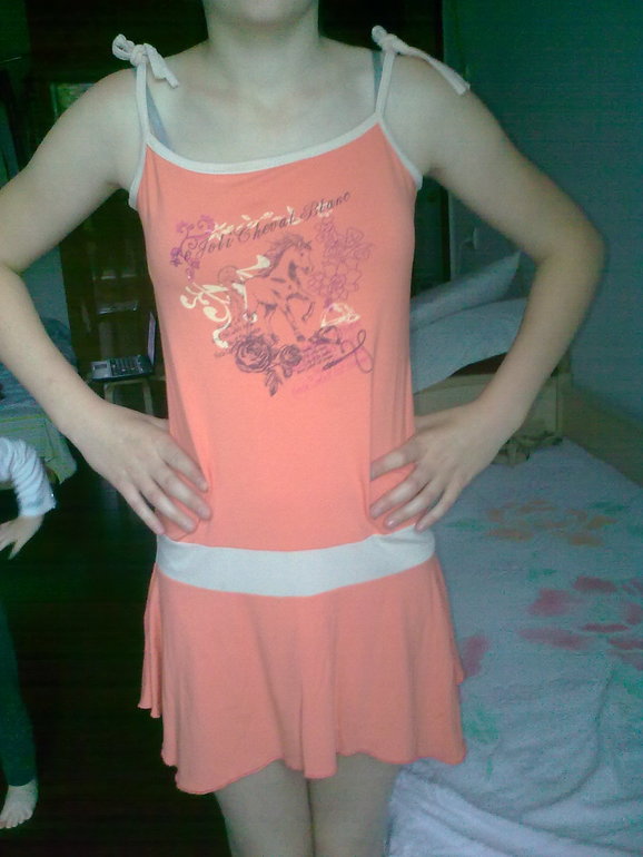 На лето девочке-подростку, рост 152-158см платья/футболки