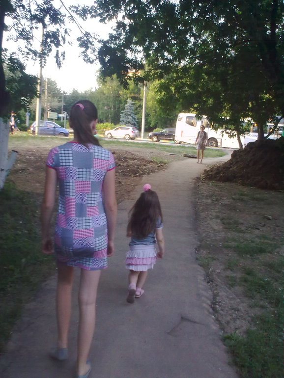 На лето девочке-подростку, рост 152-158см платья/футболки