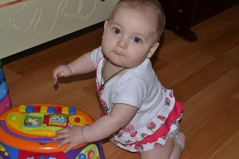 Мой маленький любимый зубастик!)