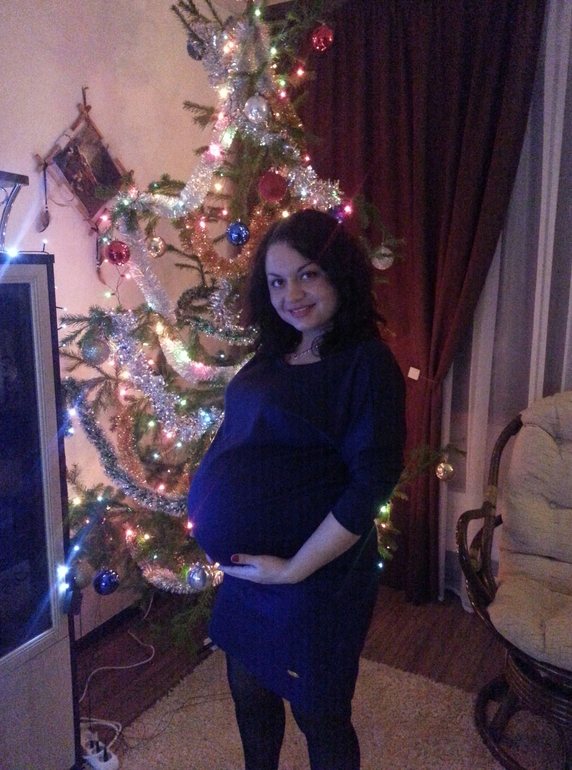 Новогодняя фотосессия почти 36недельного пузяша!