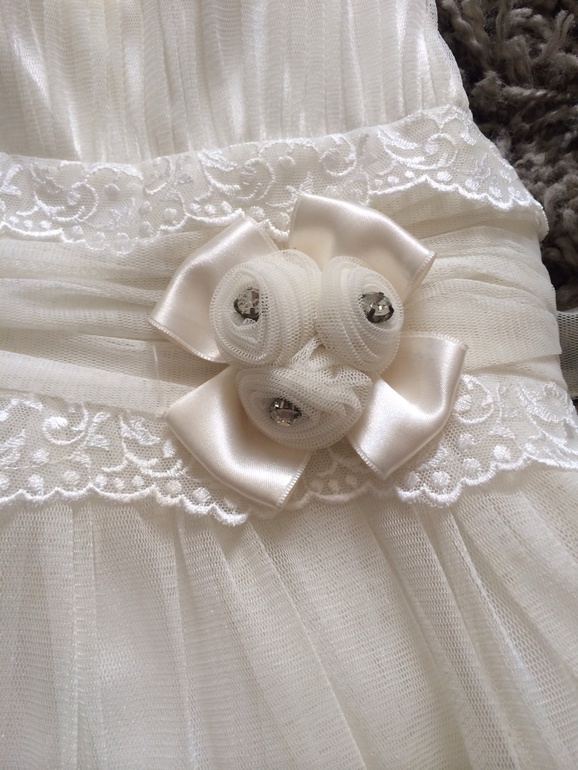 Обалденное нарядное платье 3 г 2500 в идеале