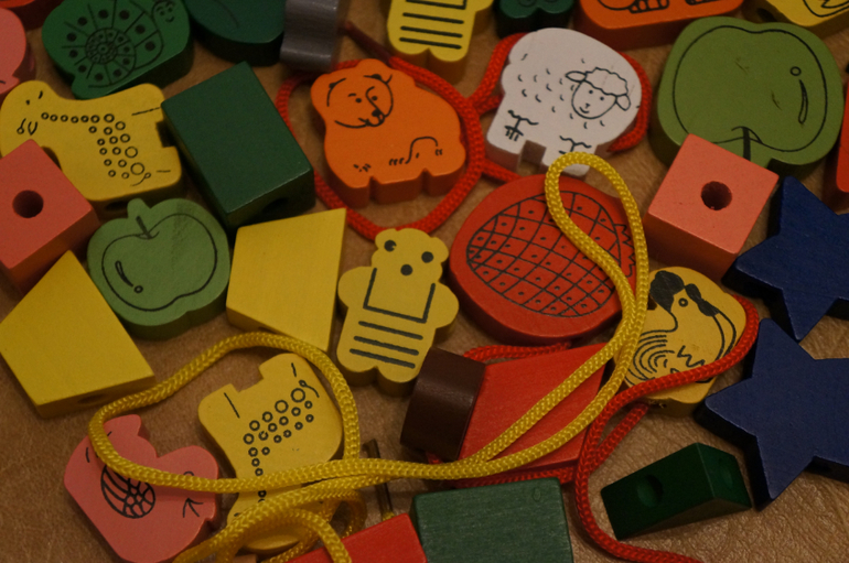 Шнуровки и кубики