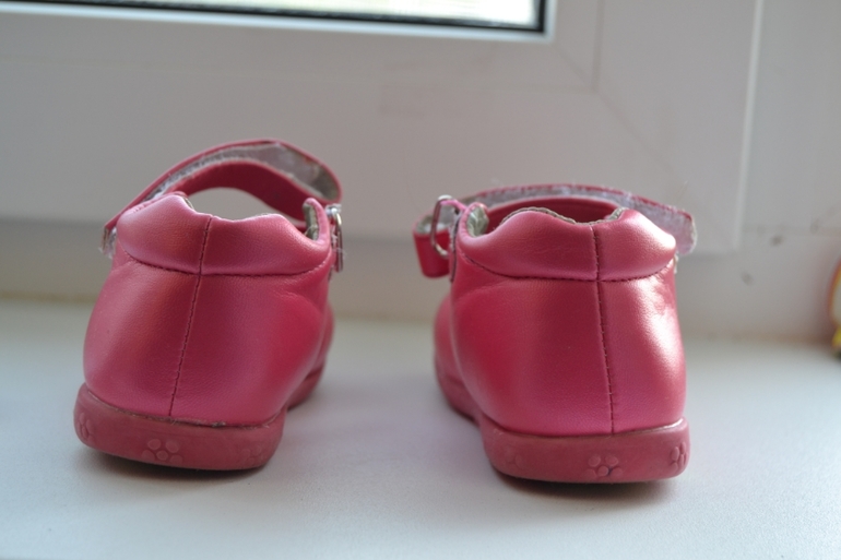 девочки помогите! что-то не так ,какие-то мы кривые...