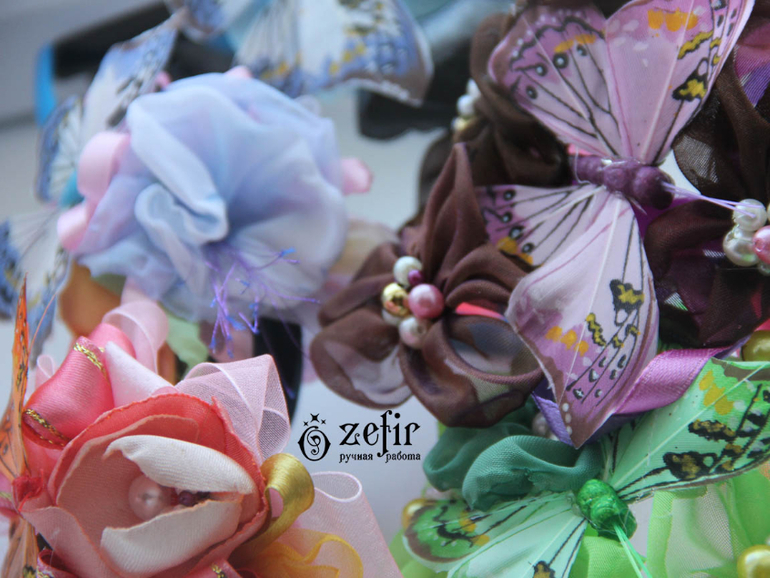 бабочки на  ладошке