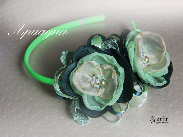 В  наличии. Новые от 23,04. Броши, ободки, повязки с  цветами  из ткани  ручной работы!