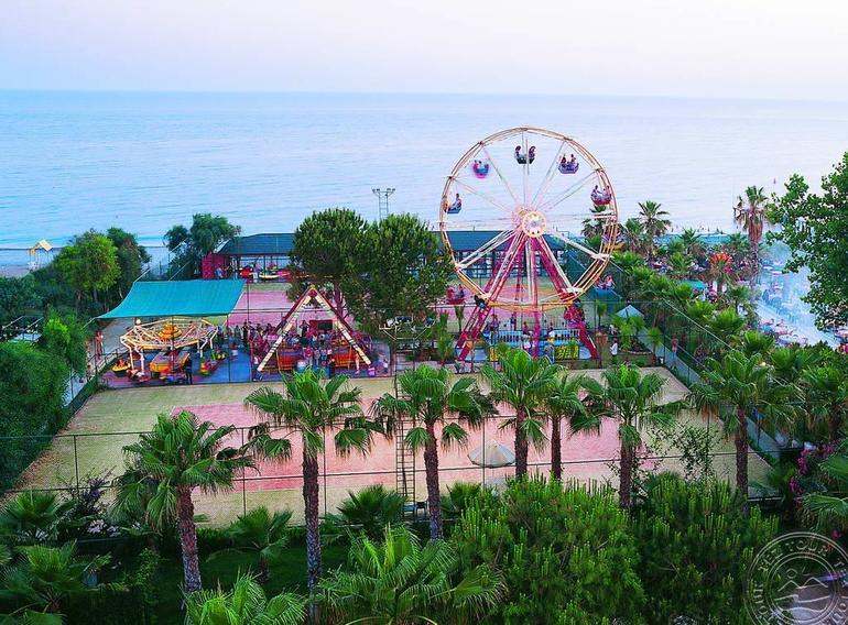 Отели Турции с Лунапарком