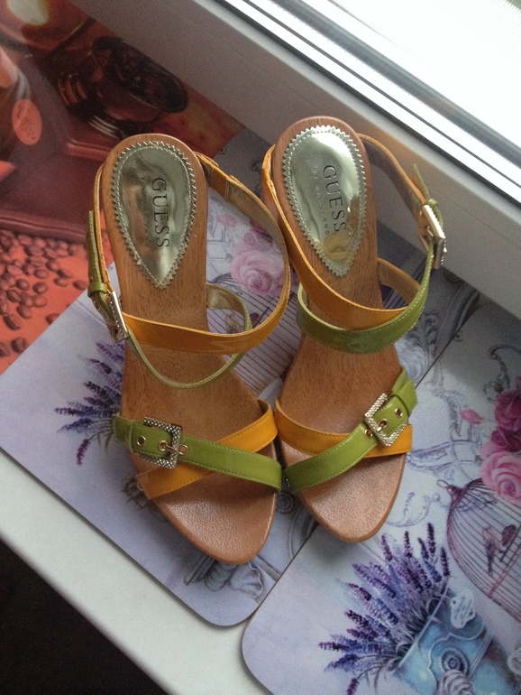 Босоножки guess новые,38 размер