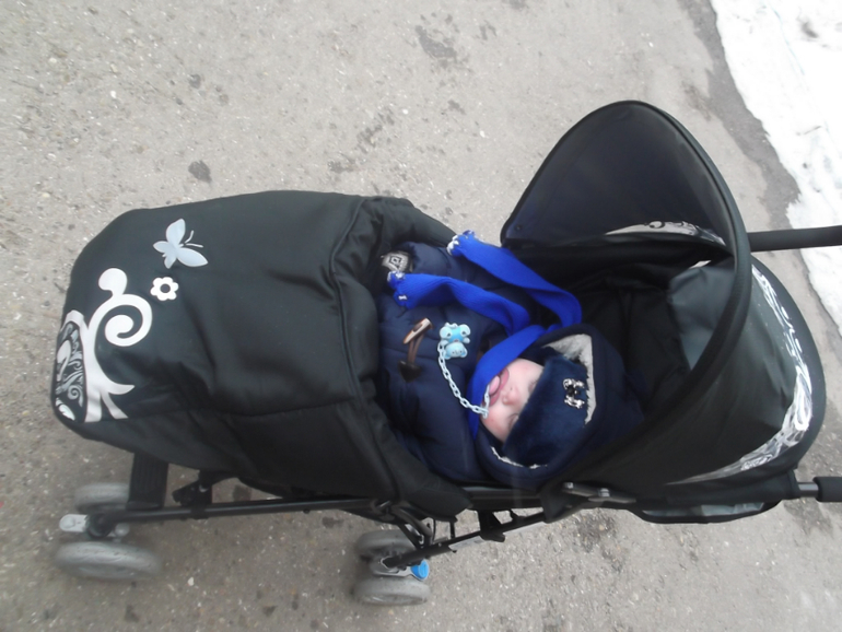 а мы идём шагаем по Казани))