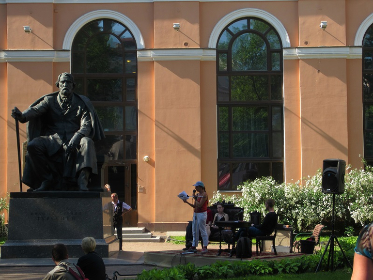 Книжный салон. День первый.