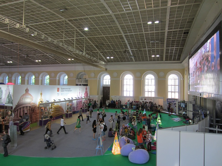 Книжный салон. День первый.