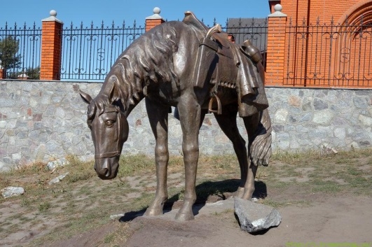 Со страниц любимых книг в бронзу и гранит - 10