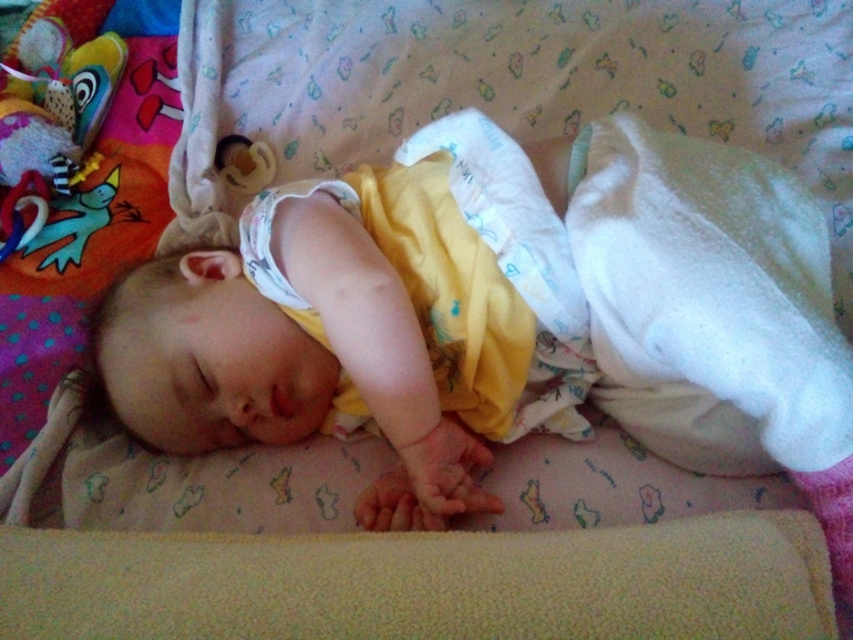 Наконец перевернулись на спину)