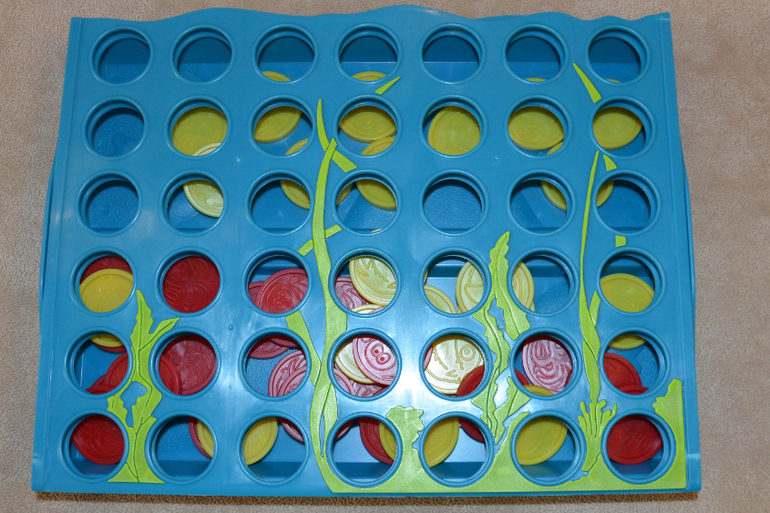 Настольная игра "В одну шеренгу становись!"